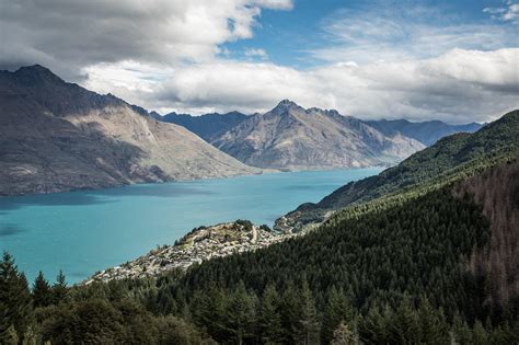 Lake Wakatipu as seen from the Ben Lomond Trail, Queenstown New Zealand ...