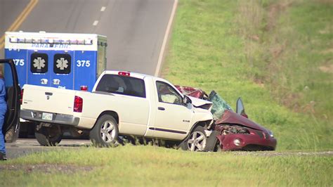 Man dies in crash in northeast Oklahoma City, police say