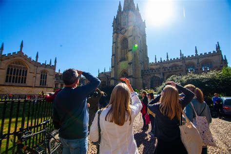 Oxford: University and City Walking Tour with Alumni Guide | GetYourGuide