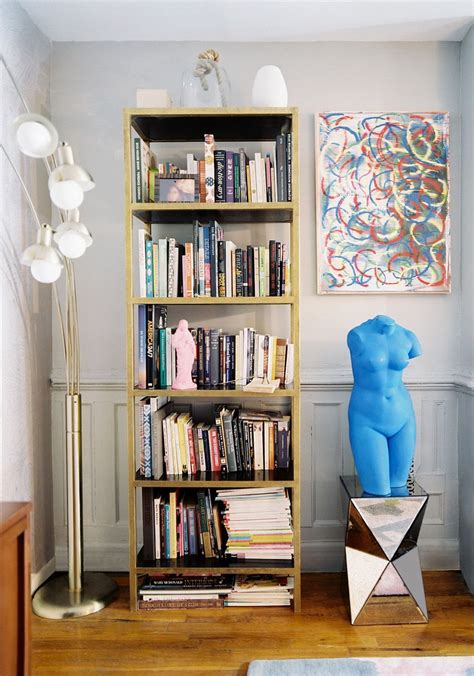 Gold Book Shelf Photos Gold Bookshelf, Bookshelf Styling, Bookshelves ...