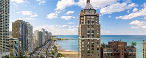 Downtown Chicago Hotel Magnificent Mile | The Westin Michigan Avenue Chicago