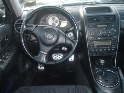 New Cars Son: Lexus is300 Interior