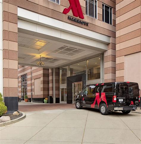 Explore the Marriott Cincinnati RiverCenter | Property Details