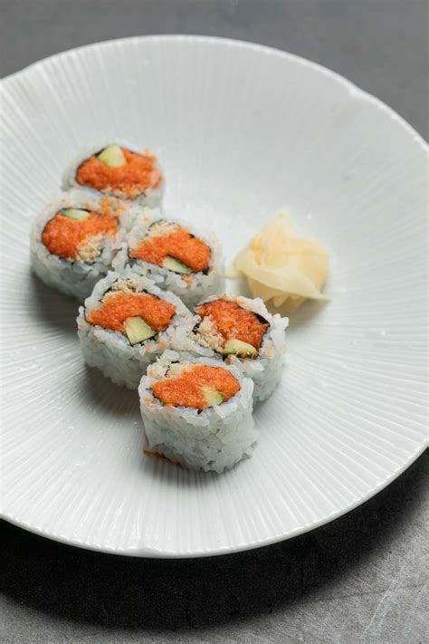 Spicy Tuna & Tempura Flakes - Menu - Blue Ribbon Sushi - Sushi ...