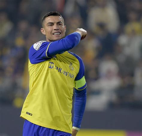 Disrespectful Act: Ex-Al Nassr Footballer Mocks The King Ronaldo /b