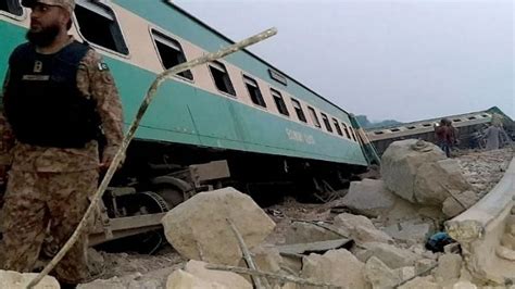 Pakistan Train Accident: 30 died, more than 50 injured in a collision ...