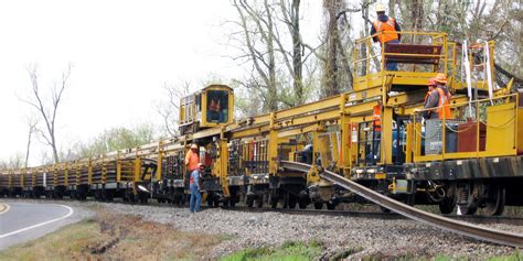 Raptor Rail Train - Loram