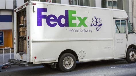 Caught on camera: FedEx packages fall onto highway through open door - 6abc Philadelphia