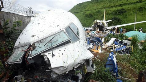 Air India Crash Investigators Focus On a Dangerous Runway and a Pilot’s Actions - The New York Times