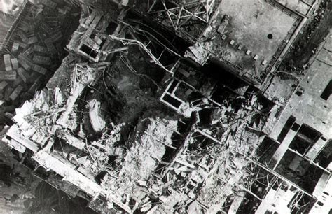 rbmk_chornobyl_341 - Looking into the debris-filled reactor (look for the inverted lid on the ...