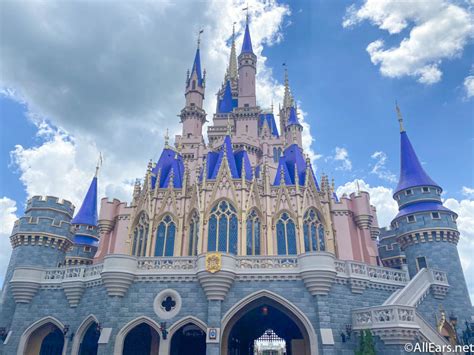 18 Things You Didn’t Know About Walt Disney World's Cinderella Castle - AllEars.Net