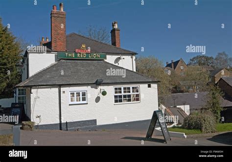 Bloxham, Oxfordshire, Red Lion Pub, England Stock Photo - Alamy