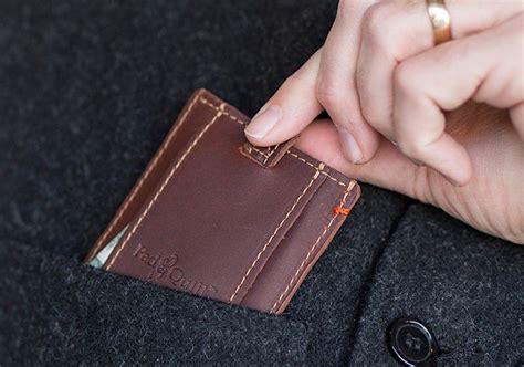 Slim Front Pocket Wallet Review » The Gadget Flow