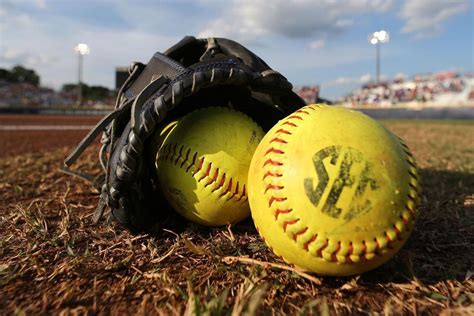 2017 NCAA Softball Tournament: All 13 teams from the conference make ...