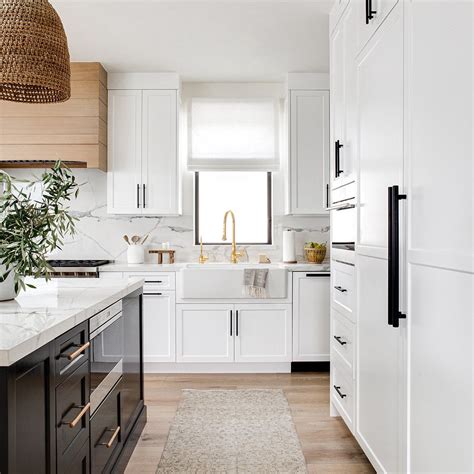 13 Kitchens That Prove White Cabinets Are A Forever Fave