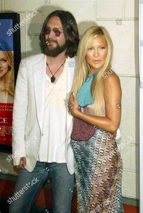 Chris Robinson Wife Kate Hudson Pregnant Editorial Stock Photo - Stock Image | Shutterstock