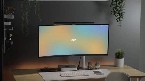 Curved Monitor: 11 Pros And Cons - Should You Get It Or Not?