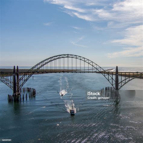 Aerial View Of Yaquina Bay Bridge Stock Photo - Download Image Now ...