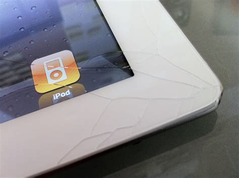 IPad 2 Very Fragile, Broken, Shattered, Cracked Screen