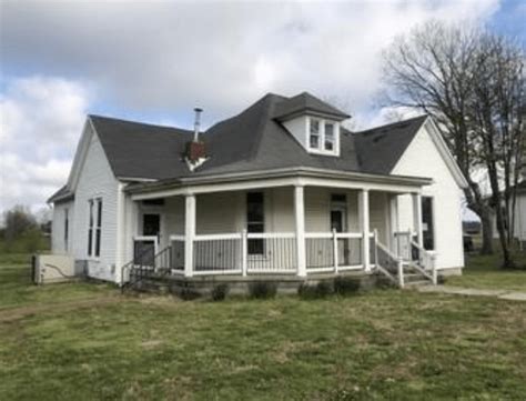 Fabulous Foreclosure | Old houses, Cheap houses for sale, Old farm houses