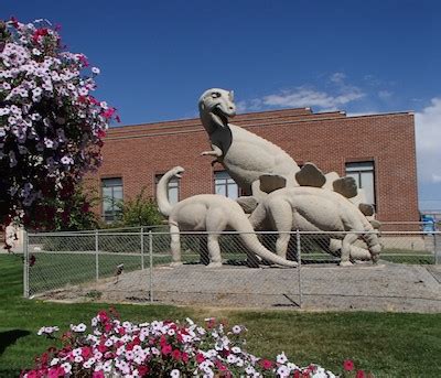 Vernal, UT - Colorful Gateway to Dinosaur National Monument