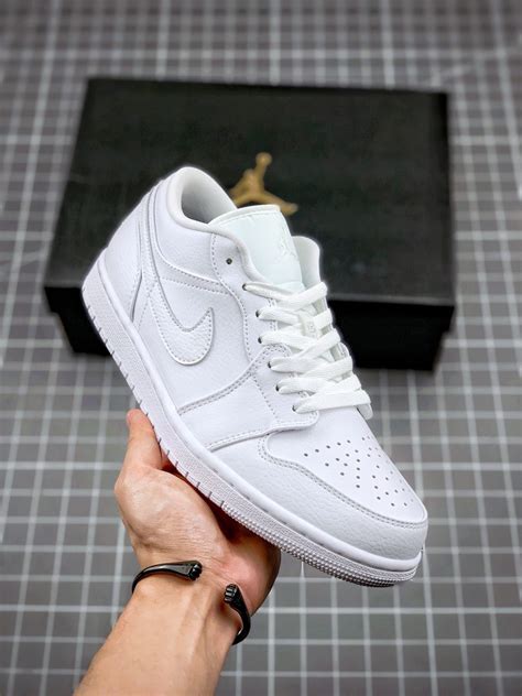 Air Jordan 1 Low “Triple White” 553558-130 For Sale – Sneaker Hello