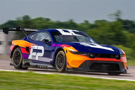 2024 Ford Mustang GT3 Debuts, Set to Compete in 24 Hours of Le Mans ...