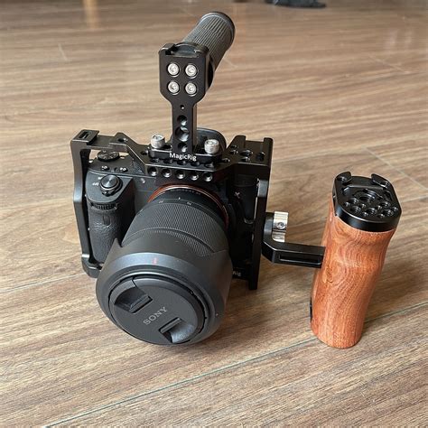 Rent a Sony a7 III Kit: a7III + 28-70 f/3.5, Cage, Cards, L Bracket ...