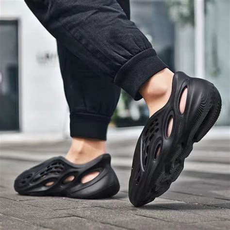 mr.owl Yeezy Foam Runner korean shoes for men 2020 new style sandals black flip flop | Shopee ...