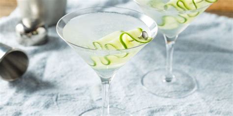 8 Best Sake Cocktails to DIY at Home - The Mixer