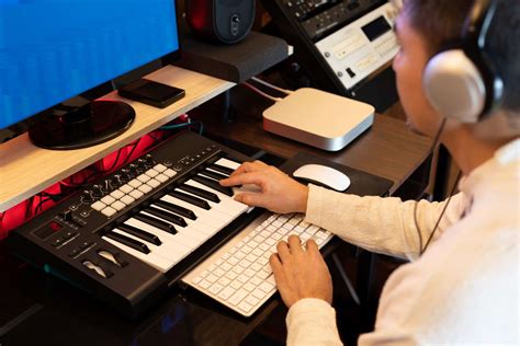 5 Best Software for MIDI Keyboard to Master Music Production