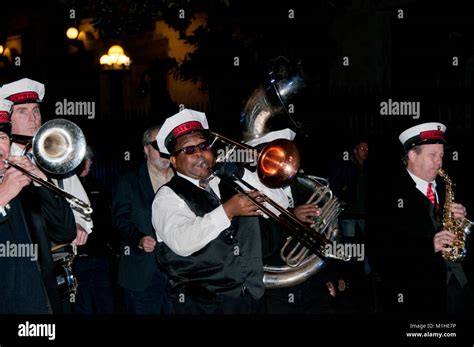 New orleans jazz band musicians hi-res stock photography and images - Alamy