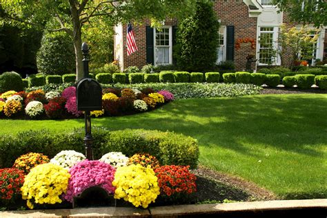 Showcase a Beautiful Fall Garden with Simple Landscaping Ideas – Natural Tendencies Landscaping ...