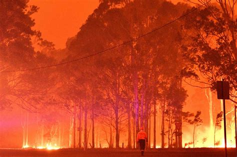 Australie : évacuations massives et opérations de sauvetage face aux incendies