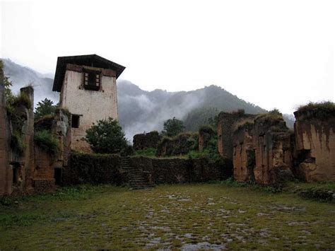 Drukgyal Dzong, Paro, Bhutan | History, Ruins | Holidify