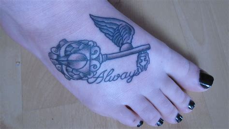 My gorgeous Harry Potter flying key tattoo, deathly hallows included of course! | Key tattoo ...