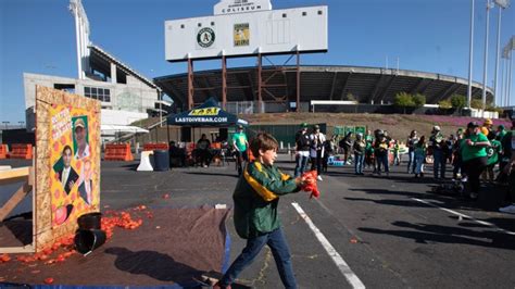 ‘Incalculable loss’: Oakland battles to save last pro sports team ...