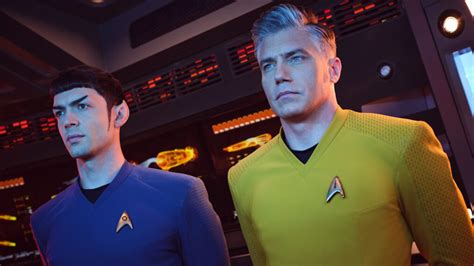 'Star Trek: Strange New Worlds': Anson Mount & Ethan Peck on That ...