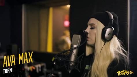 Ava Max Performs Torn at Today’s FM Chords - Chordify