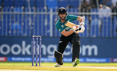 Kane Williamson taps one to the ground | ESPNcricinfo.com