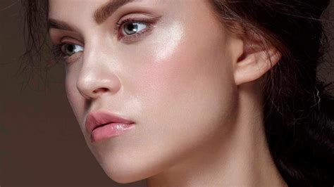 10 Highlighter Makeup Trends for Summer 2019 - L’Oréal Paris