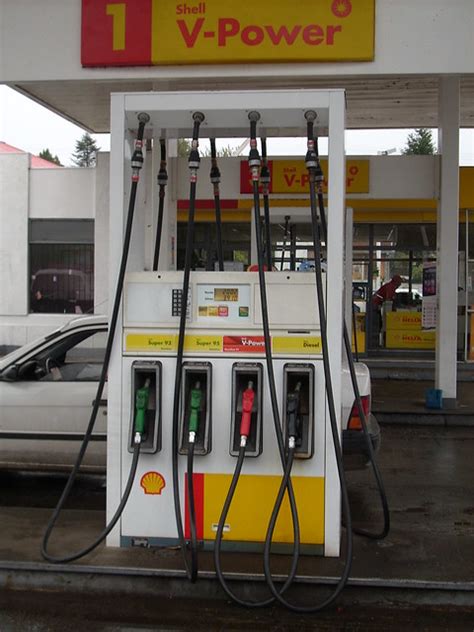 Shell Pump | I like this pump. This shell station was built … | Flickr ...