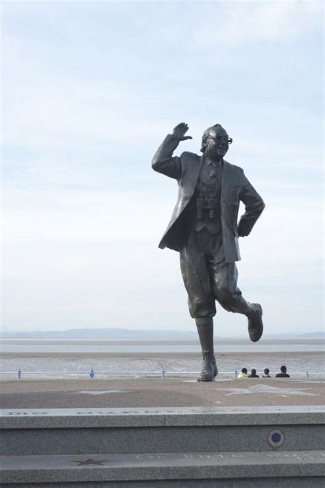 Free Stock photo of eric morecambe statue | Photoeverywhere