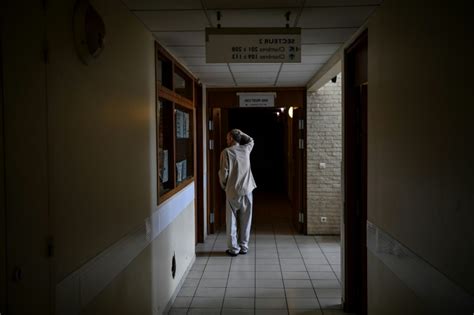 Infirmier en psychiatrie : « On a été mis en danger par l'État et par ...