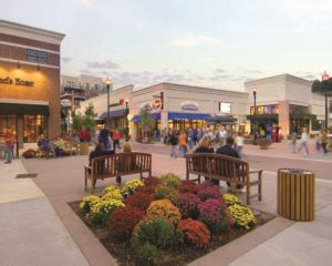 Branson Landing Shopping & Fun | Branson.com