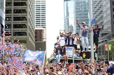 Astros World Series parade a special moment for fans, city