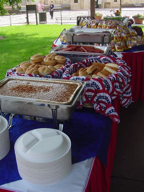 Family Reunion Picnic Table #familypicnicfoods Family Reunion Picnic Table | Family reunion food ...