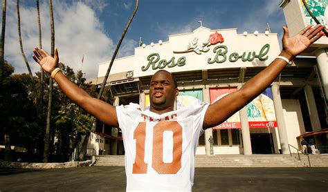 Vince Young selected for induction into College Football Hall of Fame - University of Texas ...