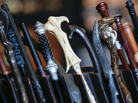 Your Guide to the Wonderful Wizarding World Wands - Universal Parks Blog