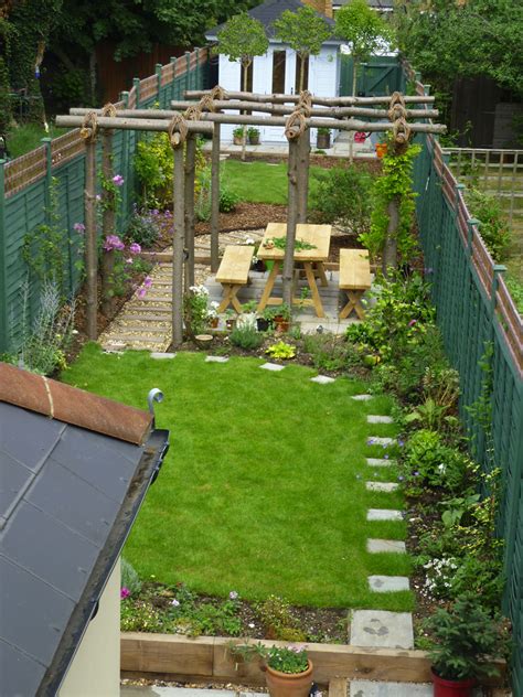 Garden design ideas long narrow gardens | Hawk Haven